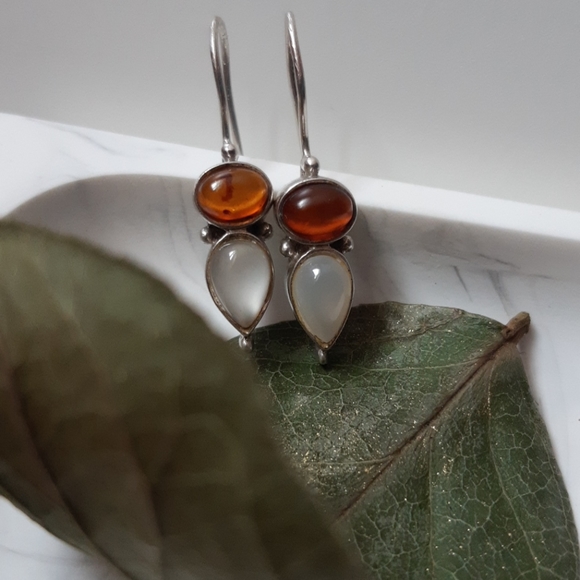 Jewelry - AMBER | MOONSTONE | SILVER Drop Earrings